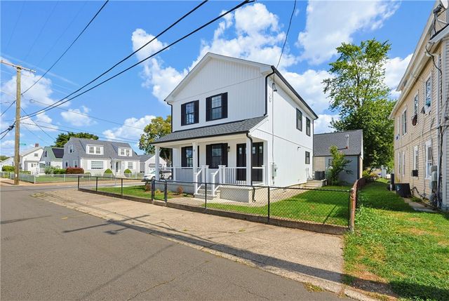 38 Ashburne Street, Pawtucket, RI 02861