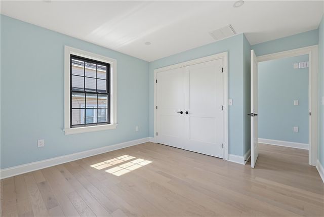 38 Ashburne Street, Pawtucket, RI 02861