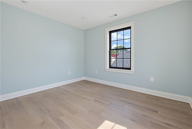 38 Ashburne Street, Pawtucket, RI 02861