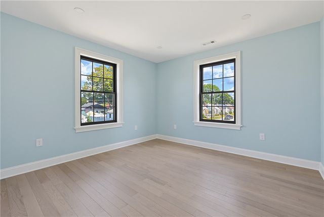 38 Ashburne Street, Pawtucket, RI 02861