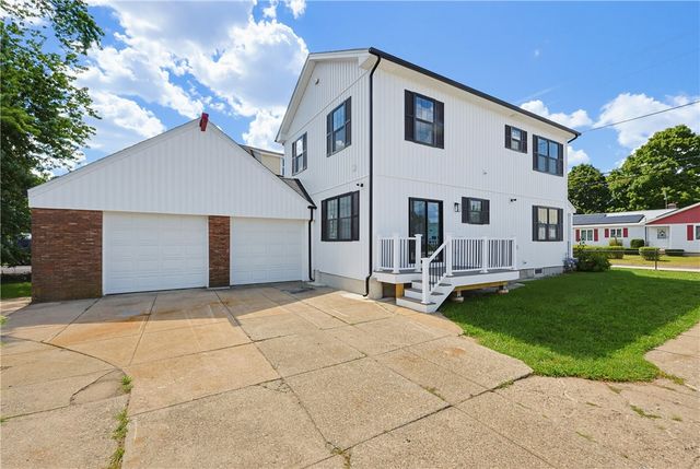 38 Ashburne Street, Pawtucket, RI 02861