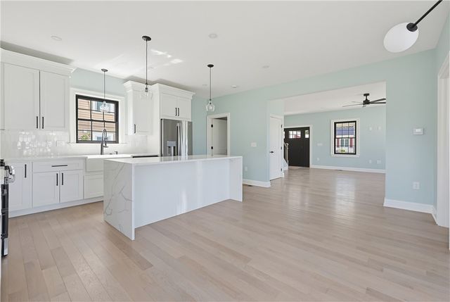 38 Ashburne Street, Pawtucket, RI 02861