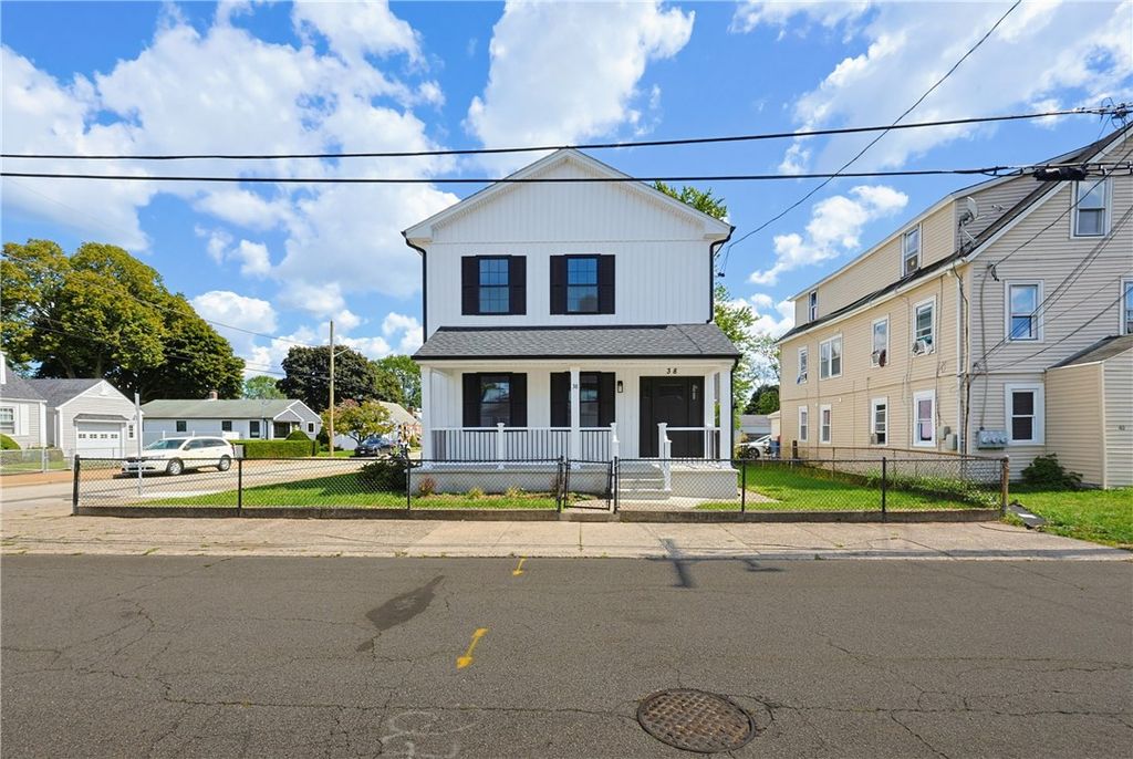 38 Ashburne Street, Pawtucket, RI 02861
