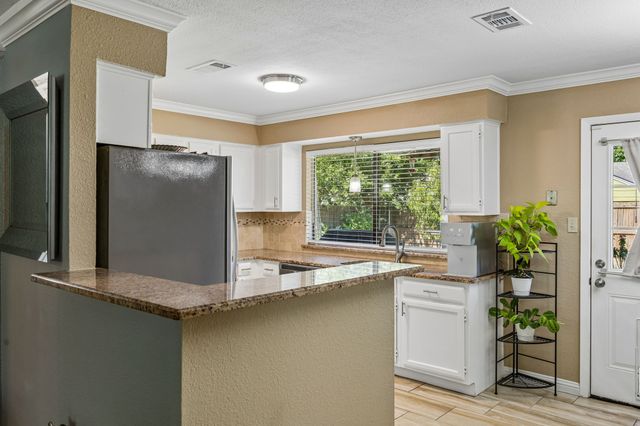 4114 Emerson Drive, Grand Prairie, TX 75052