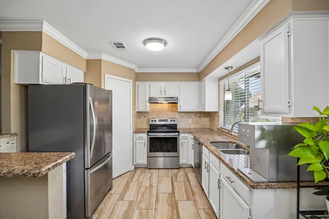 4114 Emerson Drive, Grand Prairie, TX 75052