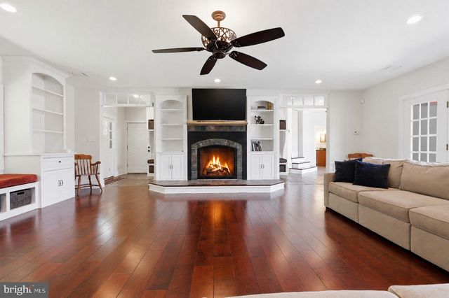 1682 CLYDESDALE CIR, Yardley, PA 19067