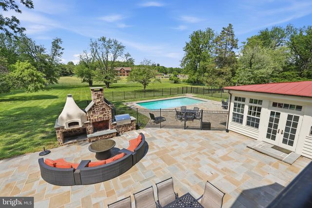 1682 CLYDESDALE CIR, Yardley, PA 19067