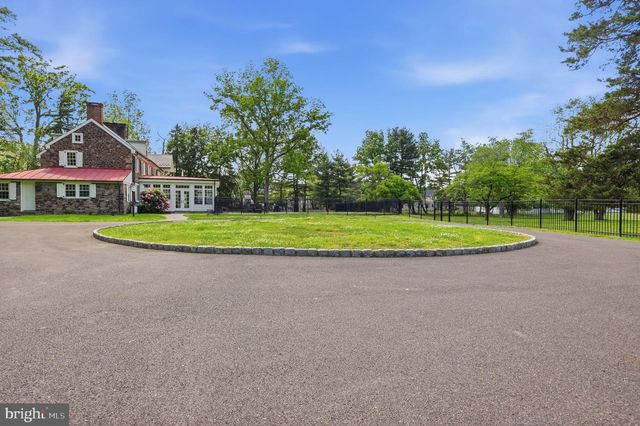1682 CLYDESDALE CIR, Yardley, PA 19067