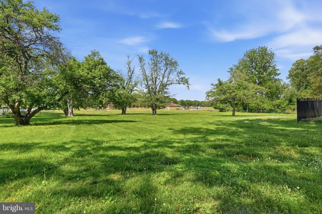 1682 CLYDESDALE CIR, Yardley, PA 19067