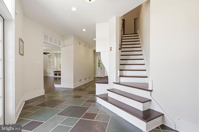 1682 CLYDESDALE CIR, Yardley, PA 19067
