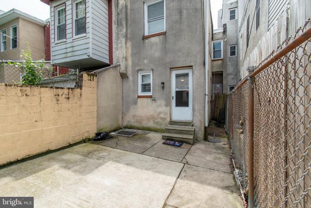 1635 FONTAIN ST, Philadelphia, PA 19121