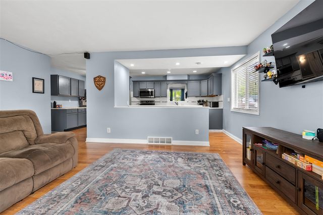5616 Tiffin Street, Portage, MI 49002