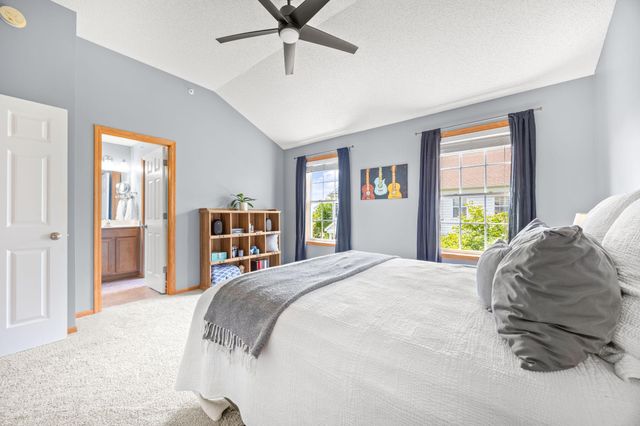 1246 Chateau Avenue 409, Maplewood, MN 55109