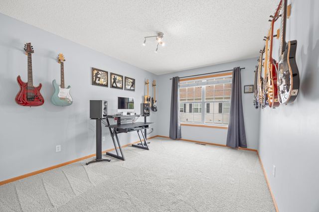 1246 Chateau Avenue 409, Maplewood, MN 55109
