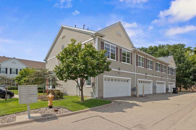 1246 Chateau Avenue 409, Maplewood, MN 55109