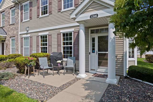 1246 Chateau Avenue 409, Maplewood, MN 55109