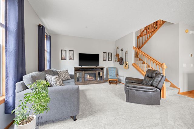 1246 Chateau Avenue 409, Maplewood, MN 55109