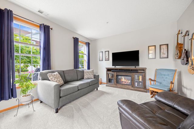 1246 Chateau Avenue 409, Maplewood, MN 55109