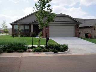 2700 Red Fish Rd, Norman, OK 73069