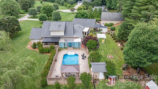 401 Redwood Court, Lenoir, NC 28645