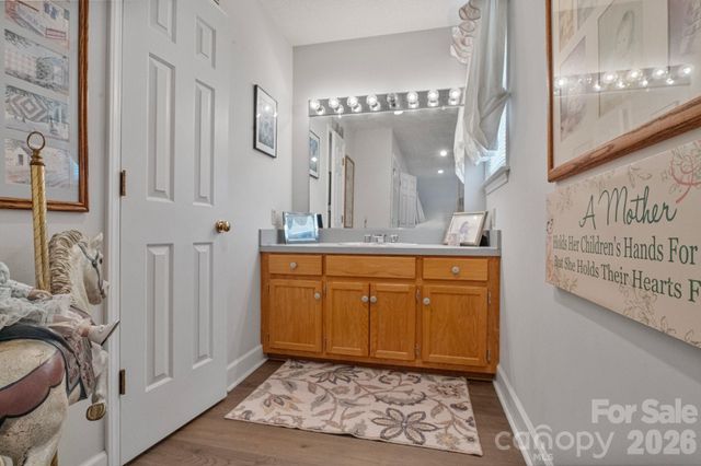 401 Redwood Court, Lenoir, NC 28645