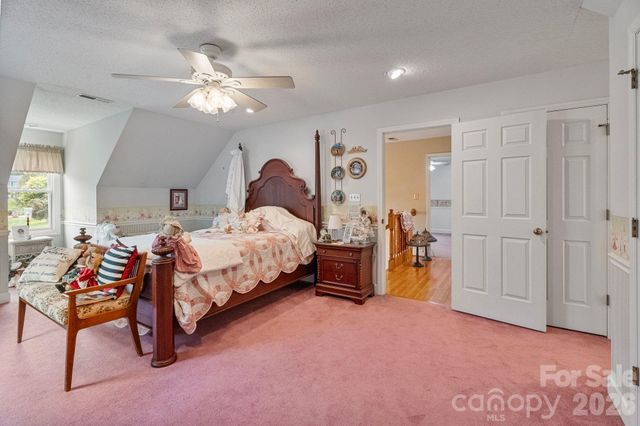 401 Redwood Court, Lenoir, NC 28645