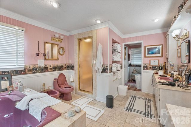 401 Redwood Court, Lenoir, NC 28645