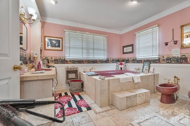 401 Redwood Court, Lenoir, NC 28645