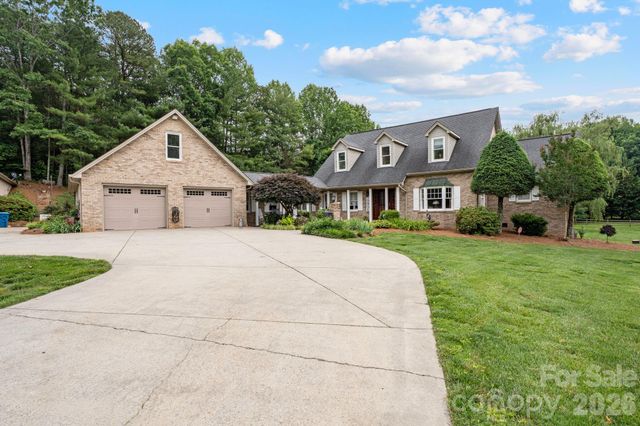 401 Redwood Court, Lenoir, NC 28645