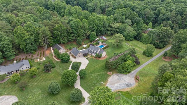 401 Redwood Court, Lenoir, NC 28645