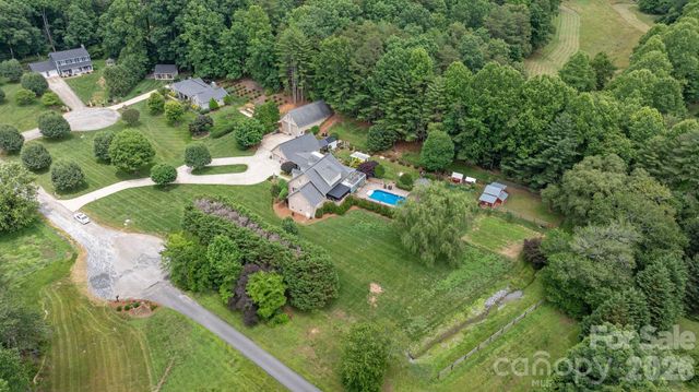 401 Redwood Court, Lenoir, NC 28645