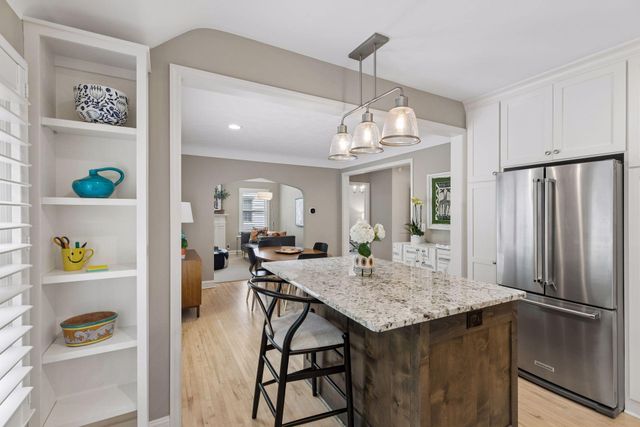 2215 Bayard Avenue, Saint Paul, MN 55116