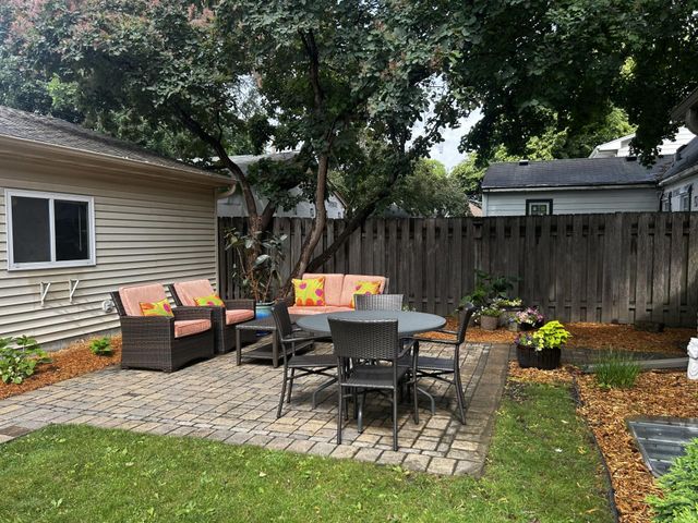 2215 Bayard Avenue, Saint Paul, MN 55116