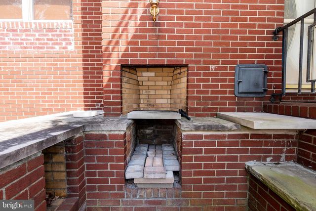 306 S EAST AVE, Vineland, NJ 08360