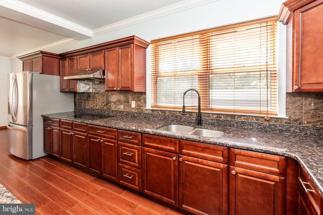 306 S EAST AVE, Vineland, NJ 08360