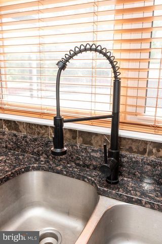 306 S EAST AVE, Vineland, NJ 08360