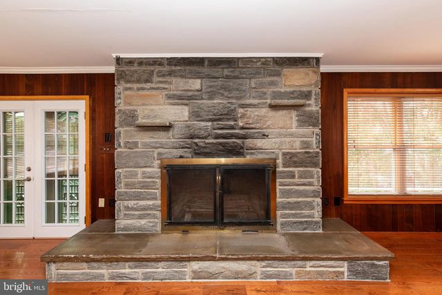 306 S EAST AVE, Vineland, NJ 08360