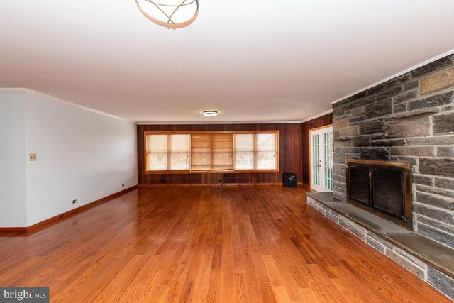 306 S EAST AVE, Vineland, NJ 08360