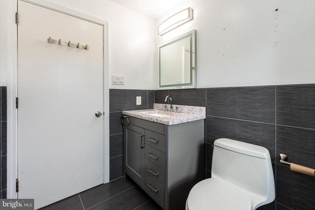 306 S EAST AVE, Vineland, NJ 08360