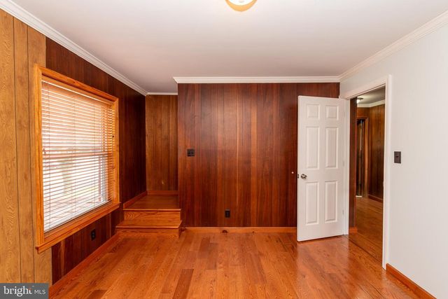 306 S EAST AVE, Vineland, NJ 08360