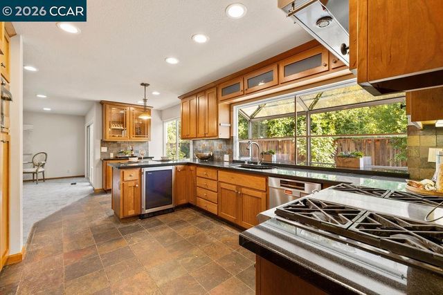 210 Duxbury Ct, San Ramon, CA 94583