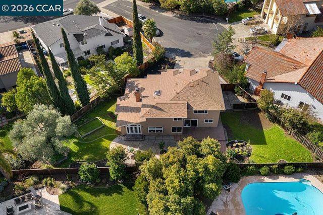 210 Duxbury Ct, San Ramon, CA 94583