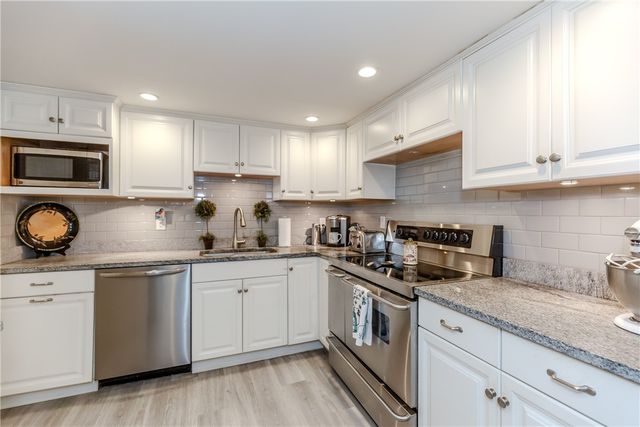 24 Columbus Boulevard, Cranston, RI 02910