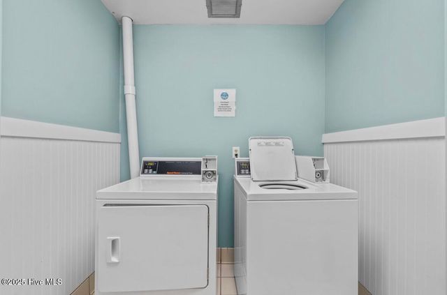 602 W Fort Macon Road 242, Atlantic Beach, NC 28512