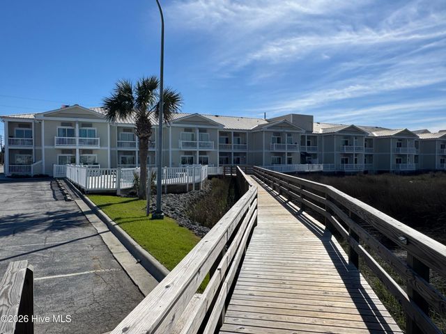 602 W Fort Macon Road 242, Atlantic Beach, NC 28512