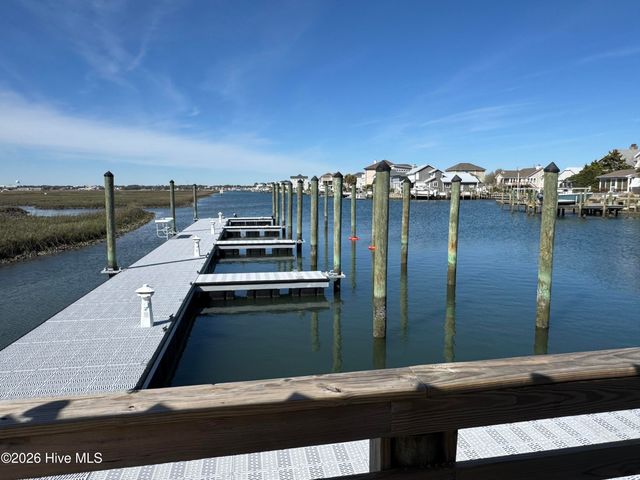 602 W Fort Macon Road 242, Atlantic Beach, NC 28512