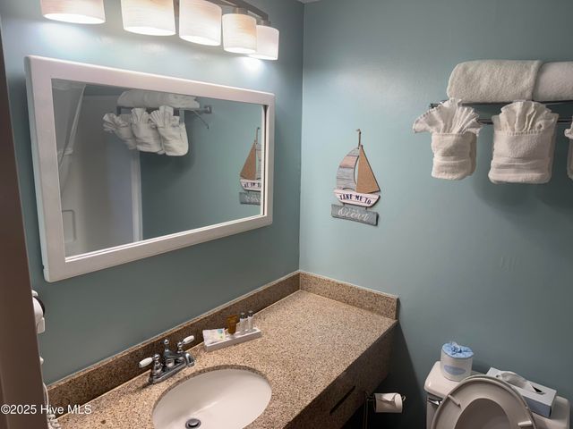 602 W Fort Macon Road 242, Atlantic Beach, NC 28512