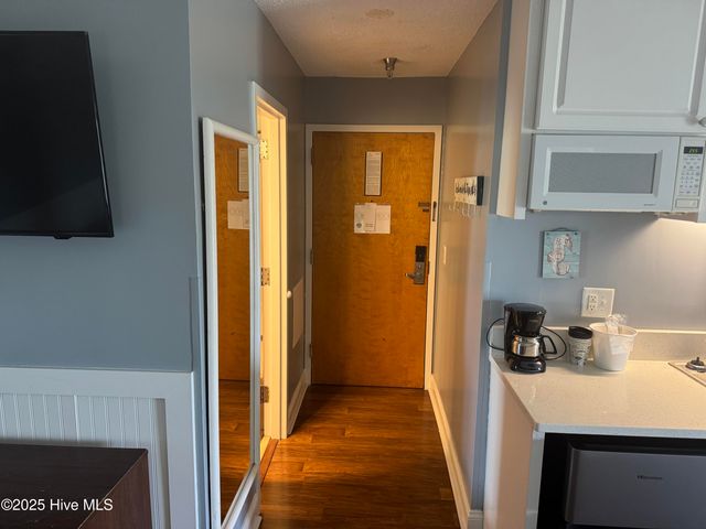 602 W Fort Macon Road 242, Atlantic Beach, NC 28512