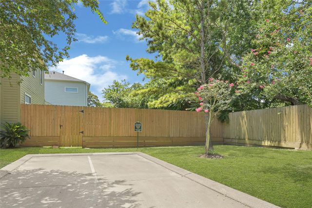 6059 Yale Street, Houston, TX 77076