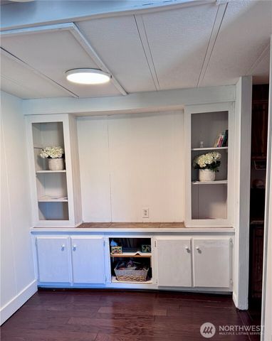 1706 N 32nd Place, Mount Vernon, WA 98273